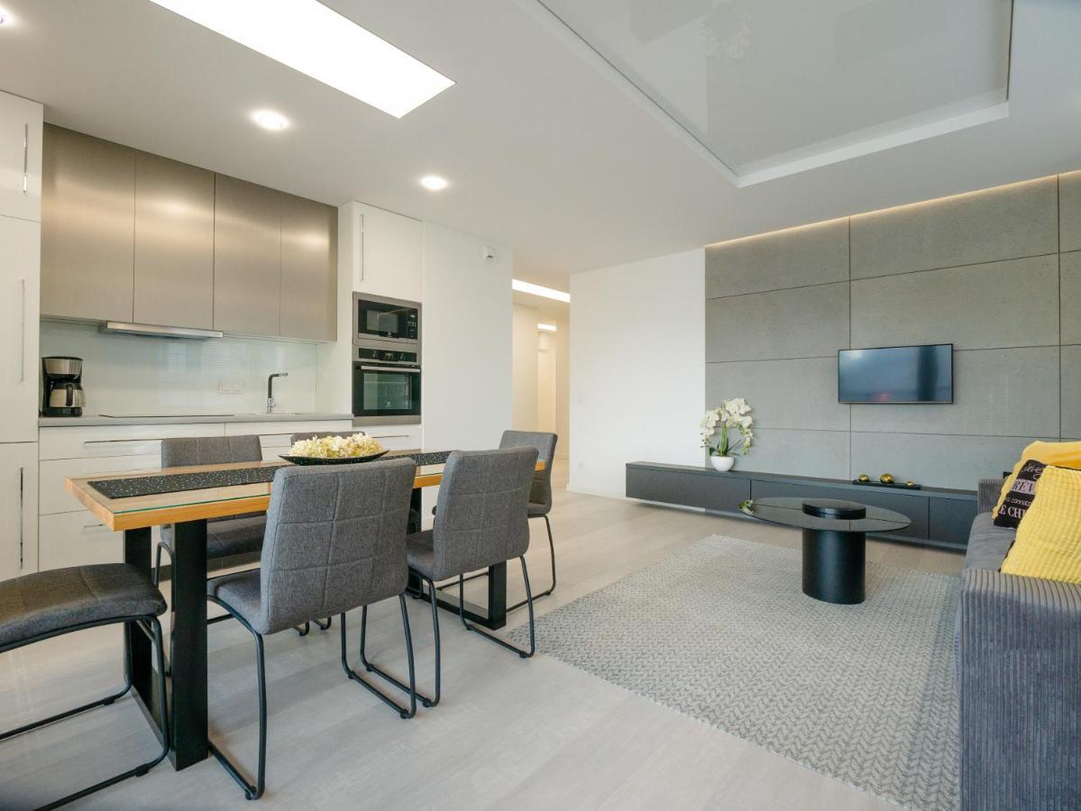 Homely Place Serce Poznania - Stary Rynek - Parking Apartment