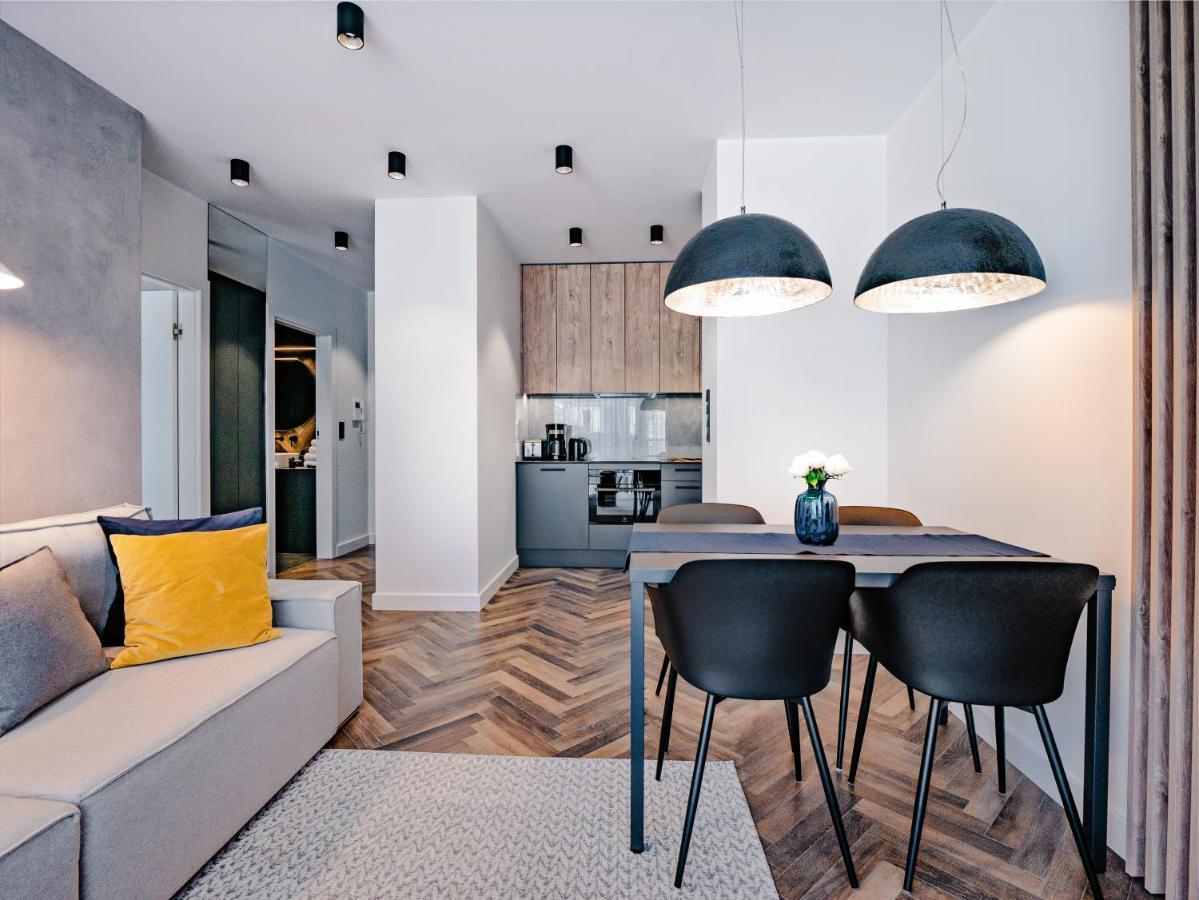 Homely Place Serce Poznania - Stary Rynek - Parking Apartment