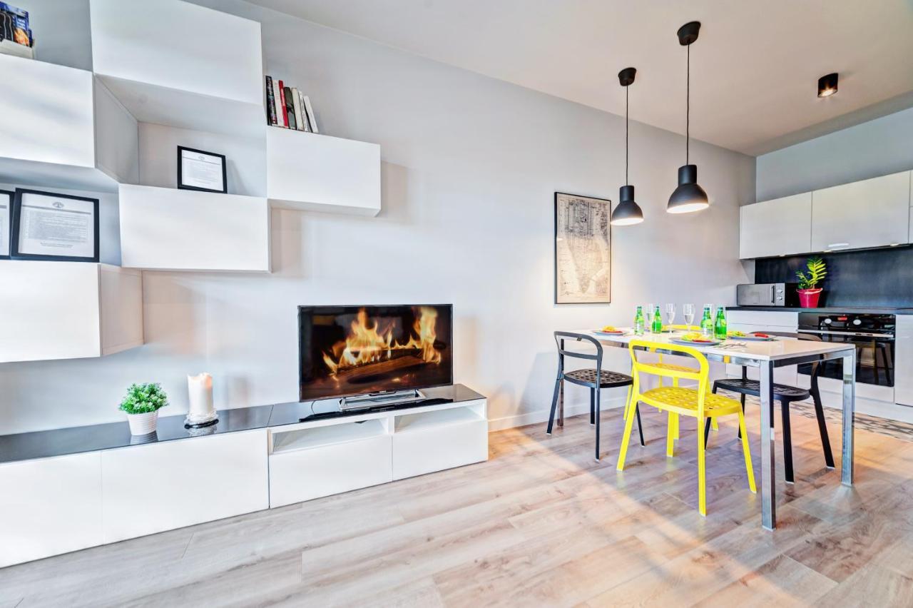 Homely Place Serce Poznania - Stary Rynek - Parking Apartment