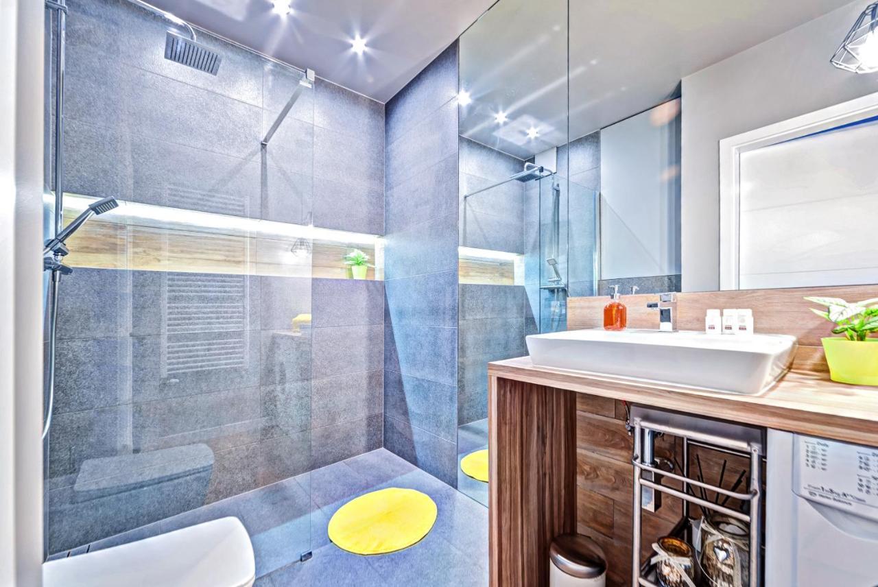 Homely Place Serce Poznania - Stary Rynek - Parking Apartment